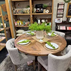 Warmer weather brings thoughts of green and spring— Enjoy!
#decor 
#vintagedecor 
#ilovegreen 
#rockwalltexas 
#boutiqueshopping