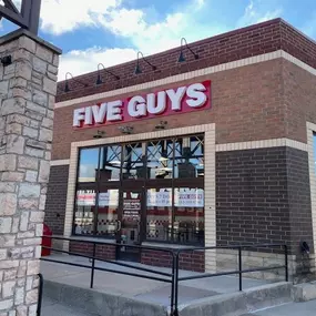 Exterior photograph of the Five Guys restaurant in Bridgewater Falls, Ohio.