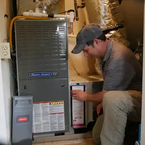 AirWorks Cooling & Heating, LLC worker
