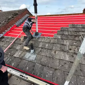 Bild von RedLine Roofing & Homes Ltd