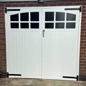 Bild von A B Wooden Gates & Garage Doors Ltd