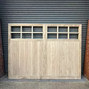 Bild von A B Wooden Gates & Garage Doors Ltd