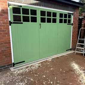 Bild von A B Wooden Gates & Garage Doors Ltd