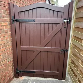 Bild von A B Wooden Gates & Garage Doors Ltd