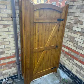 Bild von A B Wooden Gates & Garage Doors Ltd