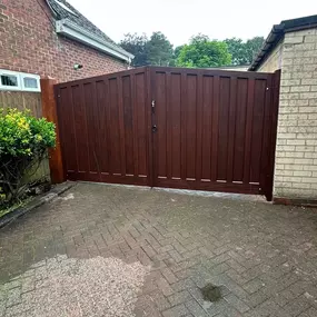 Bild von A B Wooden Gates & Garage Doors Ltd