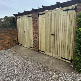 Bild von A B Wooden Gates & Garage Doors Ltd