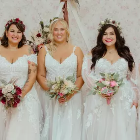 Bild von Linie 8 Brautmoden - Curvy Bride München