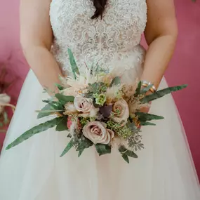 Bild von Linie 8 Brautmoden - Curvy Bride München