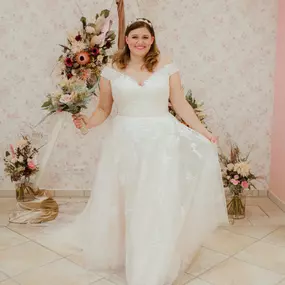 Bild von Linie 8 Brautmoden - Curvy Bride München