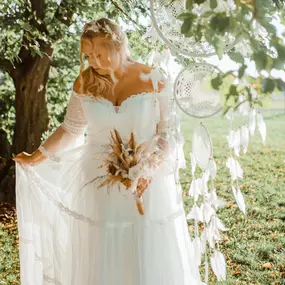 Bild von Linie 8 Brautmoden - Curvy Bride München