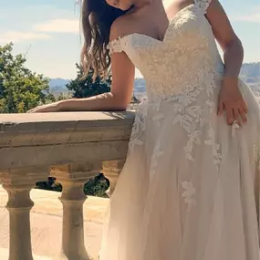 Bild von Linie 8 Brautmoden - Curvy Bride München