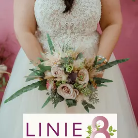 Bild von Linie 8 Brautmoden - Curvy Bride München