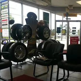 Bild von Tony's Tire & Automotive