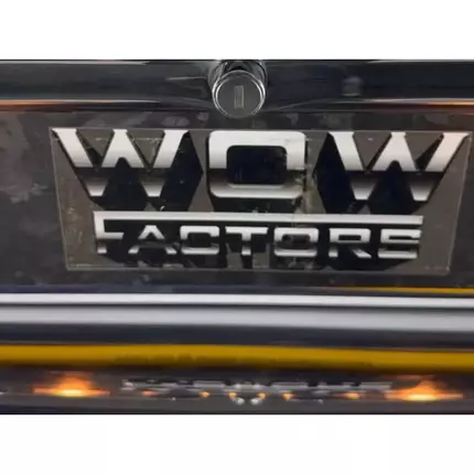 Logótipo de WOW Factors Car Detailing