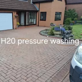 Bild von H2O Pressure Washing