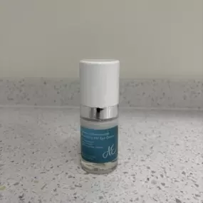 Retinol + Niacinamide
Nourishing PM Eye Cream