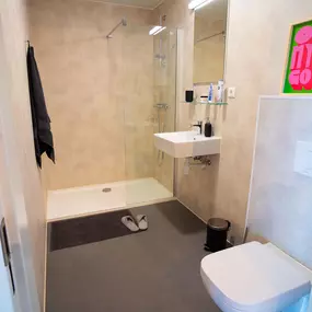 Double Studio Bathroom