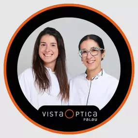 Som la Laura Puigdueta i l'Elena López, òptiques optometristes al teu servei!