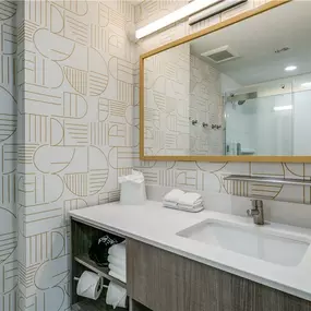 Guest room bath