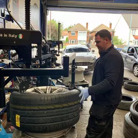 Bild von Addison Tyre Centre