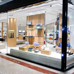 Make a lasting impression with professional commercial storefront glass services from Suburban Glassworks. We specialize in crafting sleek and durable glass storefronts that enhance your business’s curb appeal and provide a welcoming entryway for customers.