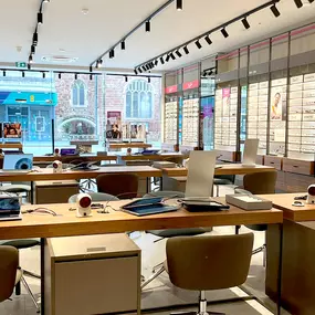 Bild von Vision Express Opticians - Exeter