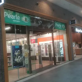 Bild von Pearle Opticiens Charleroi - Shopping Rive Gauche