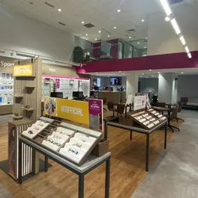 Bild von Vision Express Opticians - Leeds - White Rose Centre