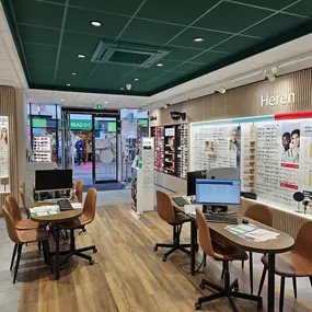 Bild von Pearle Opticiens Apeldoorn - Eglantier