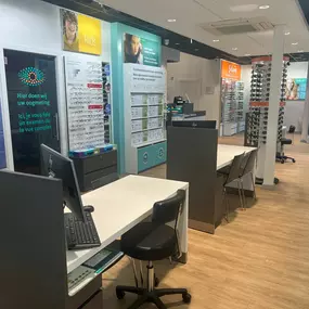 Bild von Pearle Opticiens Strombeek-Bever - Carrefour