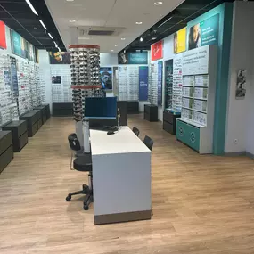 Bild von Pearle Opticiens Strombeek-Bever - Carrefour