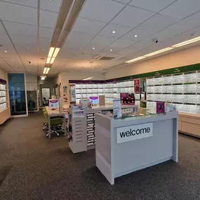 Bild von Vision Express Opticians - Leamington Spa - The Royal Priors Shopping Centre