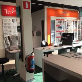 Bild von Pearle Opticiens Mechelen - Carrefour