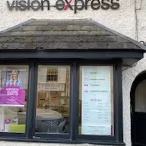 Bild von Vision Express Opticians - Amesbury