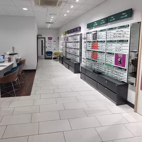 Bild von Vision Express Opticians - Petersfield