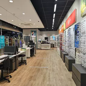 Bild von Pearle Opticiens Waterloo - Shopping Carrefour Mont Saint Jean