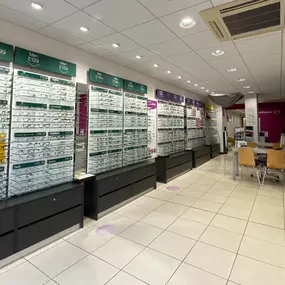 Bild von Vision Express Opticians - Brentwood