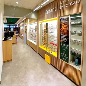 Bild von Pearle Opticiens Ixelles - Brussel (+contact lens center)