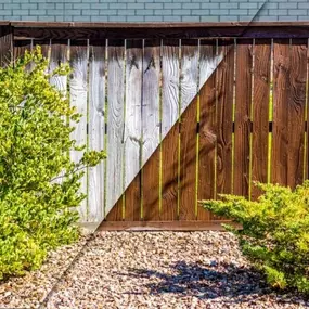 Fence Staining