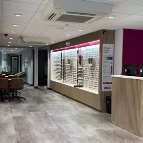 Bild von Vision Express Opticians - Farnham