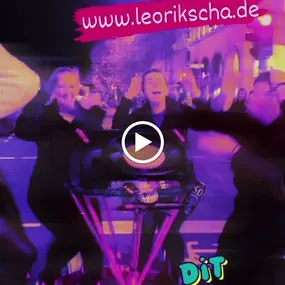 Bild von Rikscha & Bier Bike & Party Beer Bike - Leo Rickshaw Tours