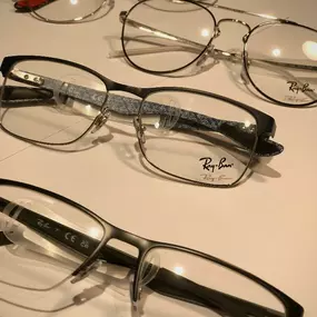 Bild von GENERALE D'OPTIQUE LEZIGNAN CORBIERES -  OPTICIENS DEPUIS 35 ANS - Spécialiste verres progressifs/adaptation lentilles de contact