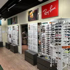 Bild von Pearle Opticiens Eindhoven - Woensel