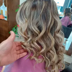 Ana's Beauty Studio - Balayage