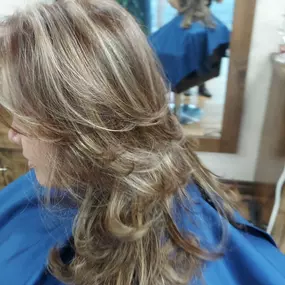 Ana's Beauty Studio - Blowouts