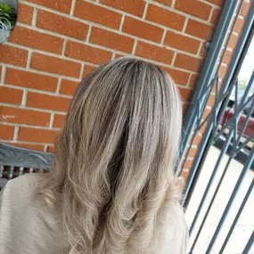 Ana's Beauty Studio -Ombré color