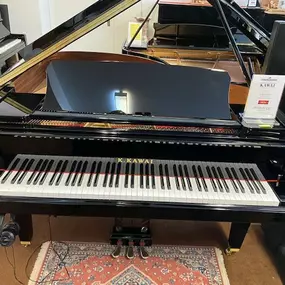 Flügel und Klavier Ausstellung