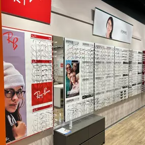 Bild von Opticien SAINT JEAN D'ANGELY Générale d'Optique