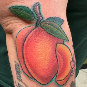 Little peach! Done at RedTree Tattoo Gallery in Columbus, Ohio.